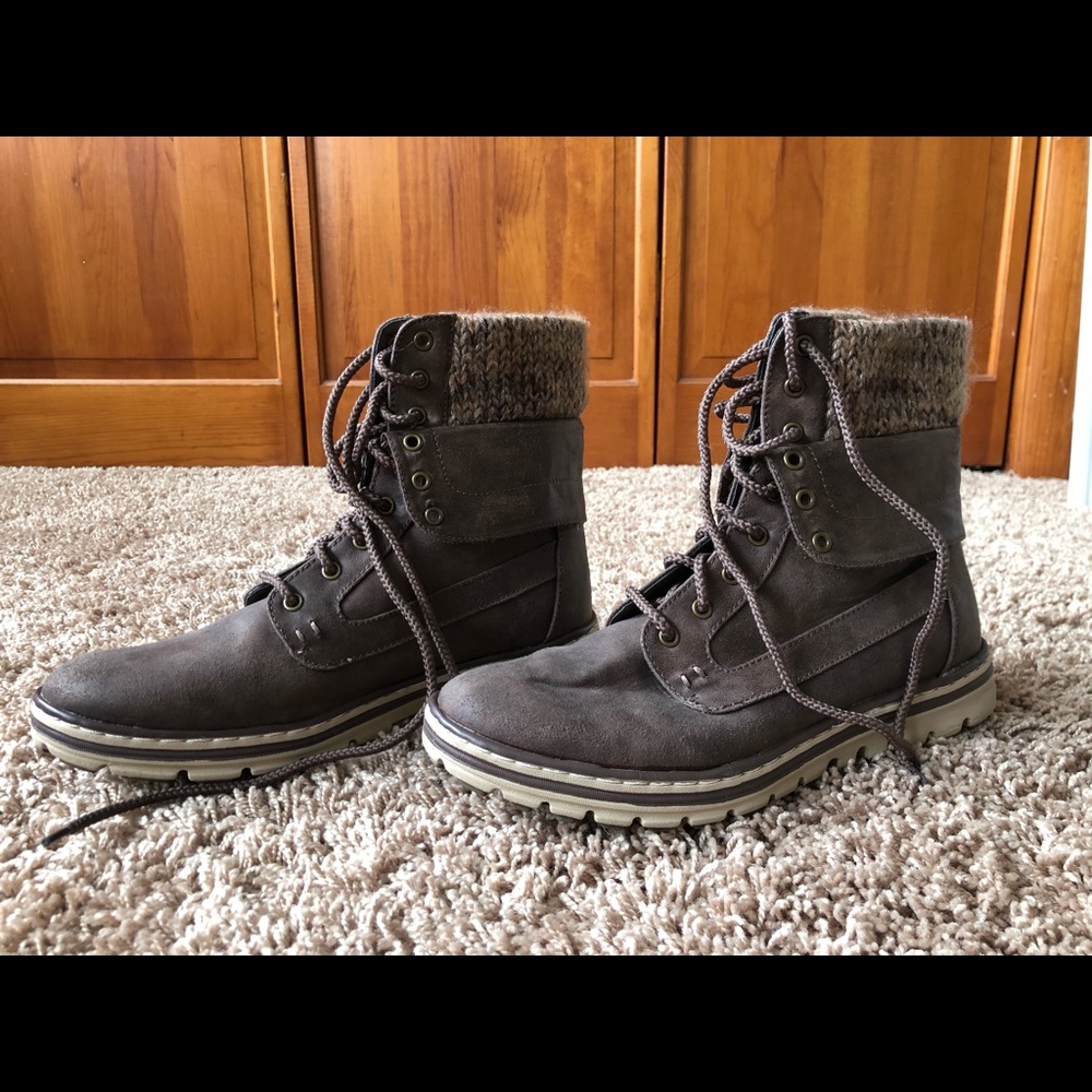 White Mountain Lace Up Boots